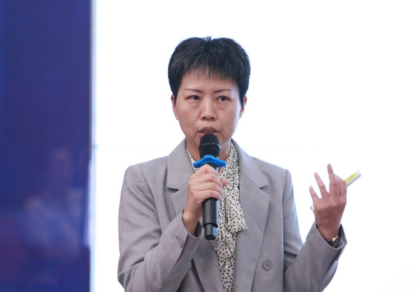 陆律师.jpg 陆律师.jpg
