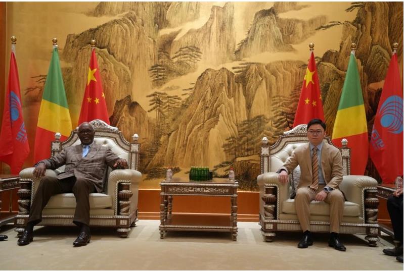 刚果(布)政府与南方石化集团1.jpg 刚果(布)政府与南方石化集团1.jpg